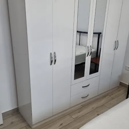 Apartment New Relax Flat - Apartament Relaxare - 4 People Bucharest